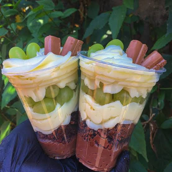 Copo da Felicidade Ninho com Uva e Chocolate 300ml