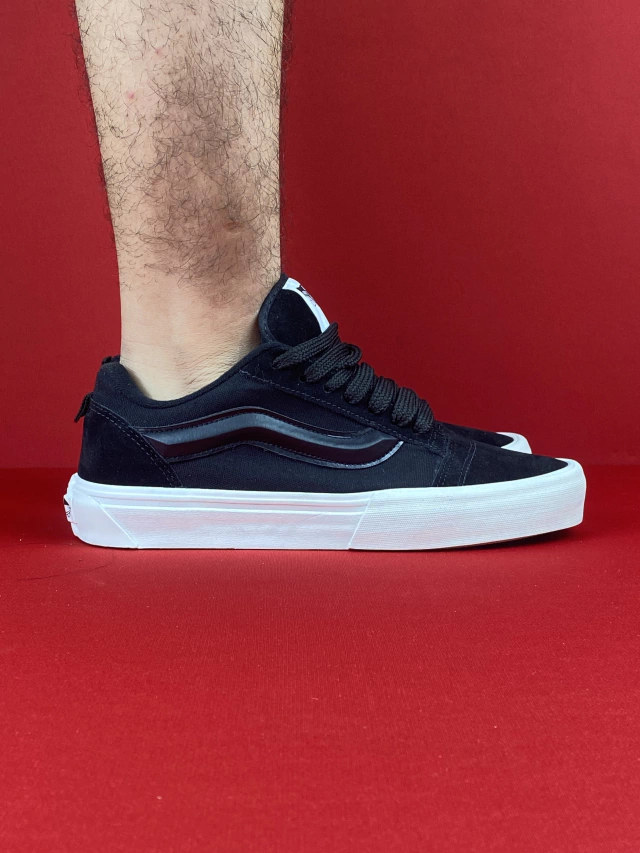 TENIS VANS KNU PRETO E BRANCO NACIONAL S