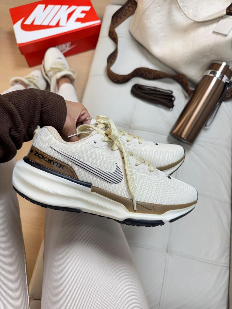 TÊNIS NIKE ZOOM INVENCIBLE RUN 3