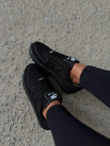 Tênis Nike Air Force - Black White