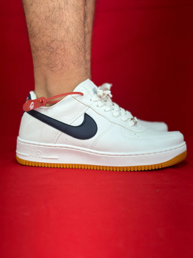 TENIS NIKE AIR FORCE 1 BRANCO C/AZUL ESCURO NACIONAL S