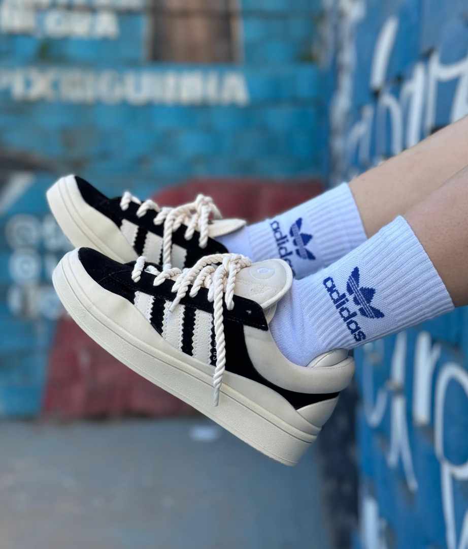 Tênis Adidas Bad Bunny