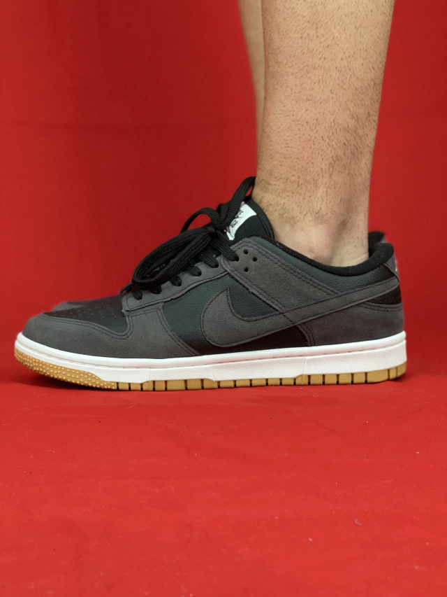 TENIS NIKE CINZA/PRETO DUNK LOW COURO