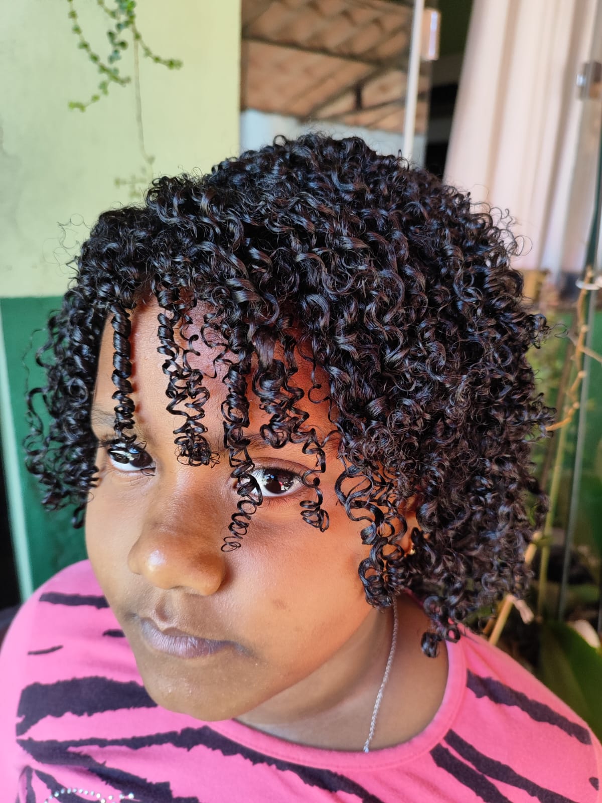 Finalização de cabelo cacheado