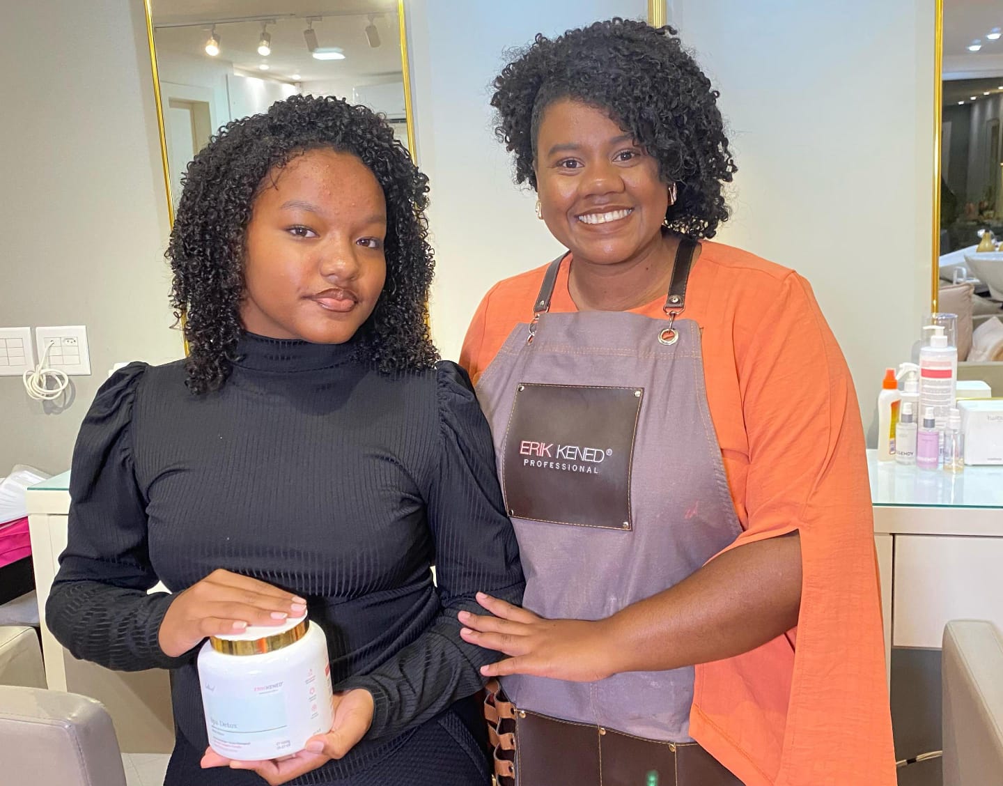 Esfoliação do Couro Cabeludo + Definição dos Cachos